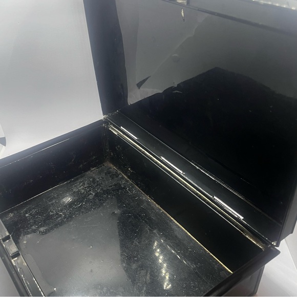 Vintage metal black box with handles - Picture 2 of 11